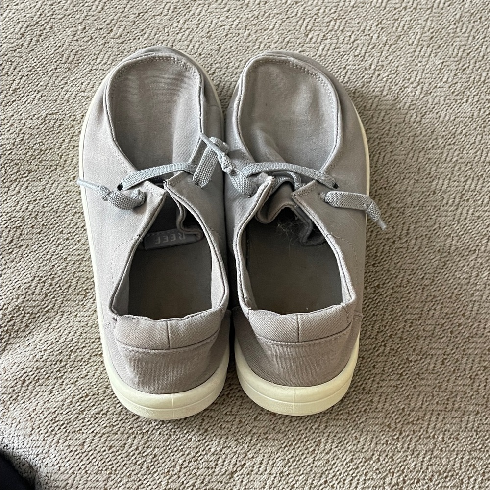 Reef Kids Gray Slippers